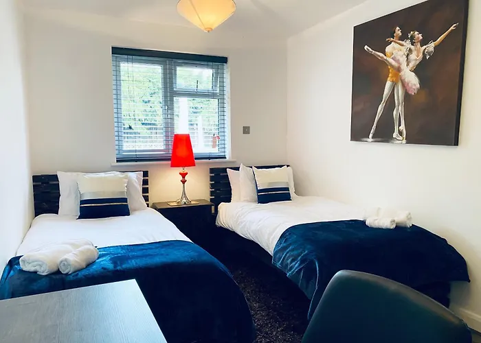 5 Bedroom Bungalow Ascot Racecourse