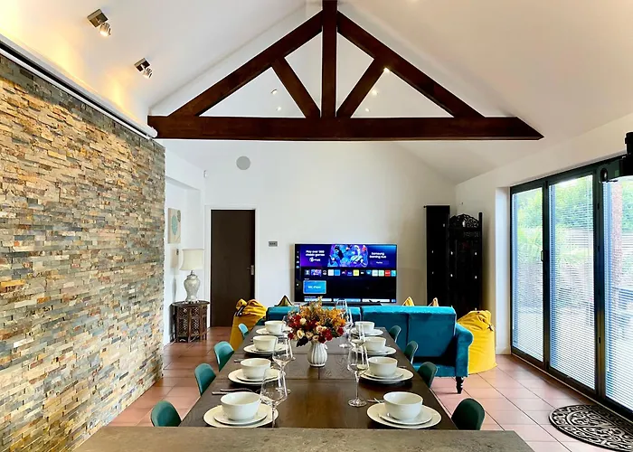 5 Bedroom Bungalow Ascot Racecourse